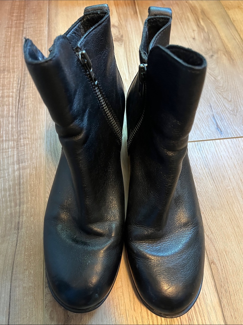 Born Ankle Boots Size 8 / 39 Black Leather